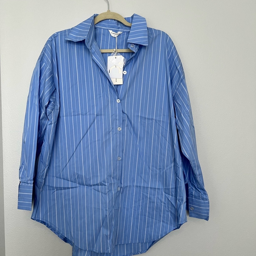 ‼️⛔️SOLD‼️⛔️ Striped Print Button Front Shirt in Blue, Size Small - Picture 3 of 5